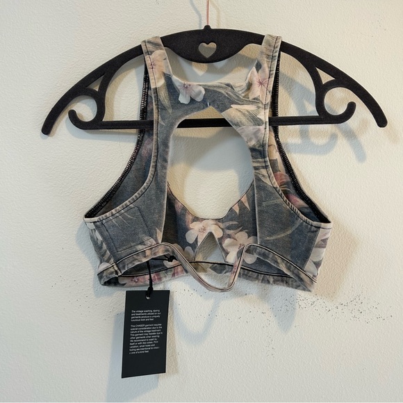 Chaser Floral Print Bra Top with Cutout Back and Front Design Size XS - Picture 2 of 5